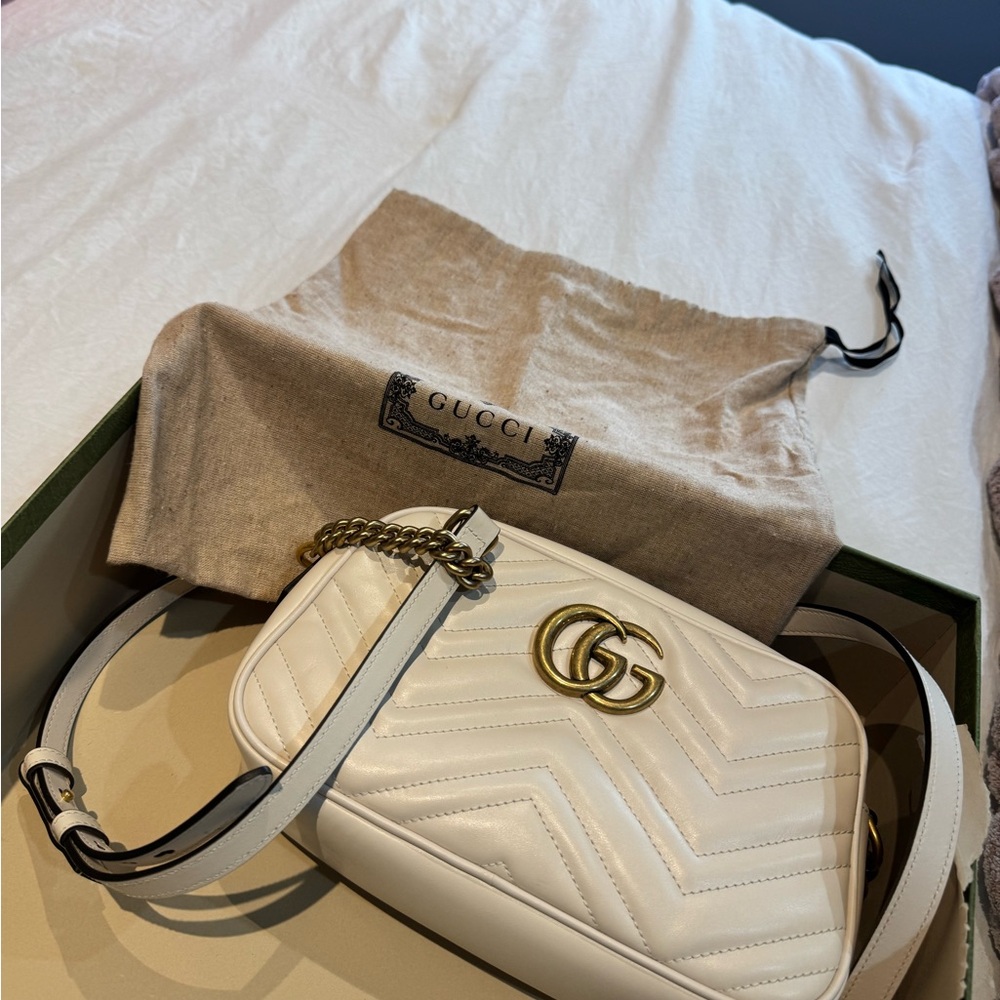 Gucci Cream Leather Crossbody Bag - Picture 2 of 7